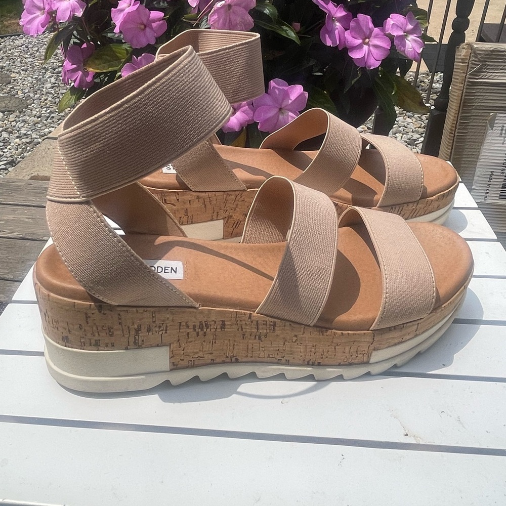 COPY - COPY - Steve Madden sandals size 7 1/2. One once.